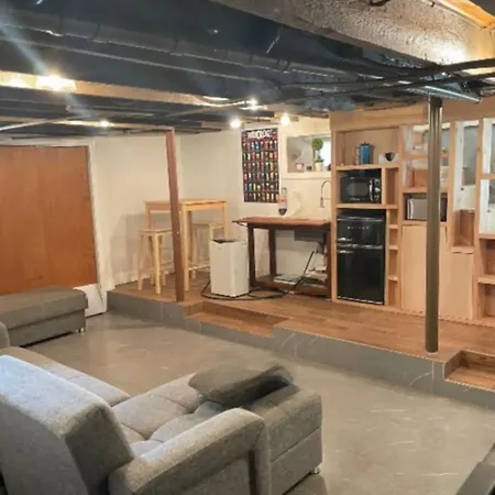 Great One-bedroom In Apartment