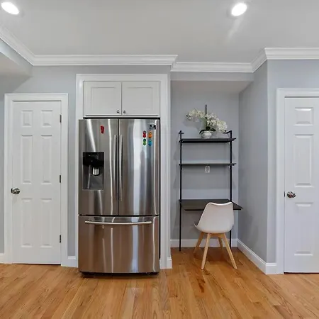 Modern Luxury Steps From Zoo & Golf Course * Boston