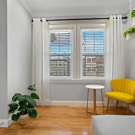 Modern Luxury Steps From Zoo & Golf Course * Boston