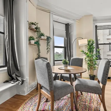 Furnished In Downtown *