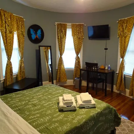 Comfortable 4 Bd Close To Everything *