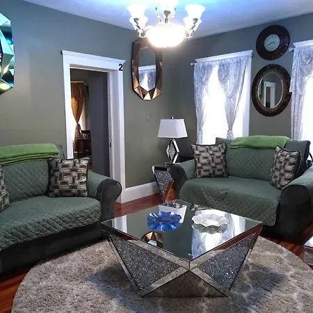 Comfortable 4 Bd Close To Everything Boston