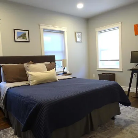 Holiday home Park-side In Jamaica Plain Boston