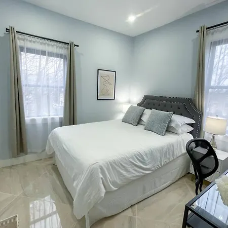 3br Gem Skyline Views, Laundry & Air Apartment Boston