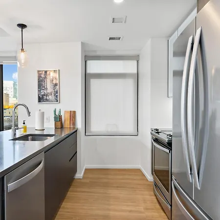 South End Luxury 2 Bedroom