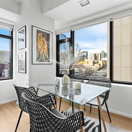 South End Luxury 2 Bedroom Apartment