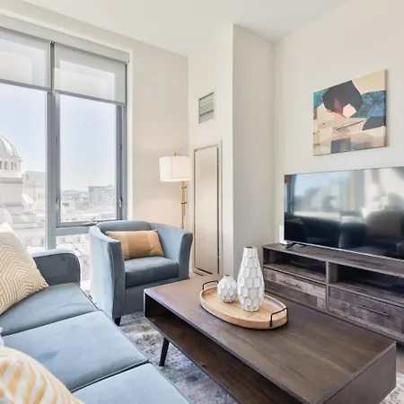 Luxury Near Prudential Center