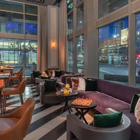 Renaissance Seaport District Hotel