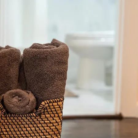 Stylish 4br Pet-friendly Near Savin Hill, I-93 & Red Line 30-1 *