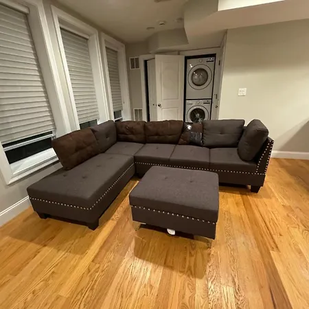 Apartment Ultra Convenient Luxury In South With Private Parking Garage