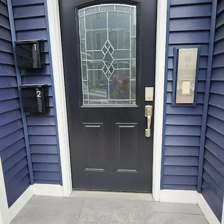Ultra Convenient Luxury In South With Private Parking Garage Apartment