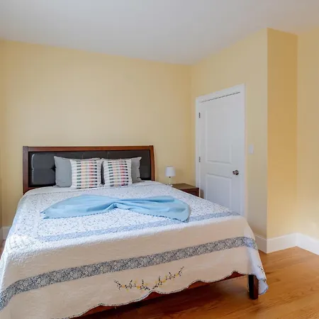 Apartment 4Br Boston Apt - Pet Friendly & Free Parking, Near Mbta Station 2331 Boston