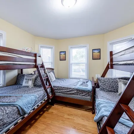 4Br Boston Apt - Pet Friendly & Free Parking, Near Mbta Station 2331 * Boston