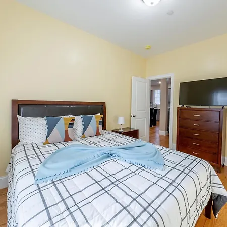4Br Boston Apt - Pet Friendly & Free Parking, Near Mbta Station 2331