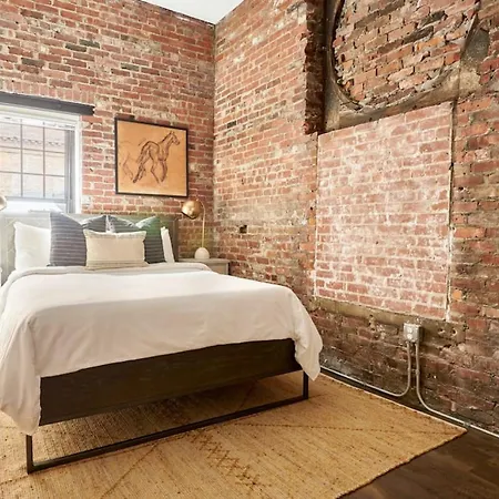 Keyless Monthly Discounts Fully Furnished 4br 2ba Loft Apartment *