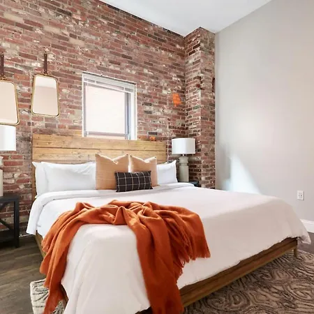 Keyless Monthly Discounts Fully Furnished 4br 2ba Loft Apartment