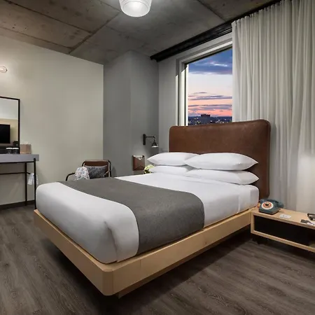 Moxy Downtown Hotel Boston
