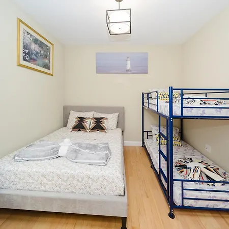 Apartment 4br World Cup Base - Cozy & Modern - Near Franklin Park 60-1
