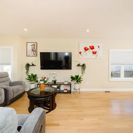 4br World Cup Base - Cozy & Modern - Near Franklin Park 60-1 Apartment Boston