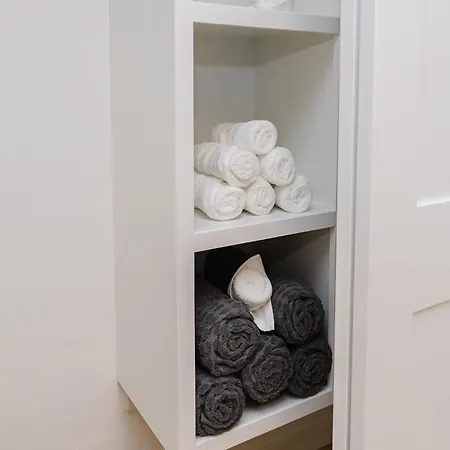 Apartment 4br World Cup Base - Cozy & Modern - Near Franklin Park 60-1