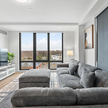 Apartment Furnished Luxury Next To Harvard Stadium *
