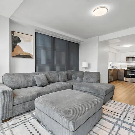 Furnished Luxury Next To Harvard Stadium *