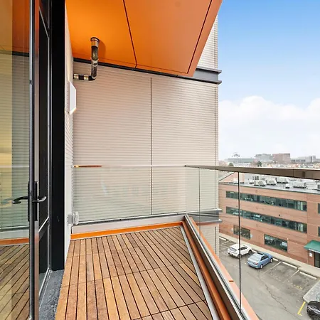 Furnished Luxury Next To Harvard Stadium Apartment *
