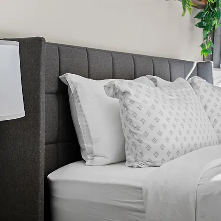 Furnished In Downtown Apartment *