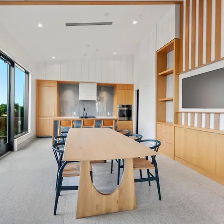Apartment Luxury Furnished Near Logan Airport *
