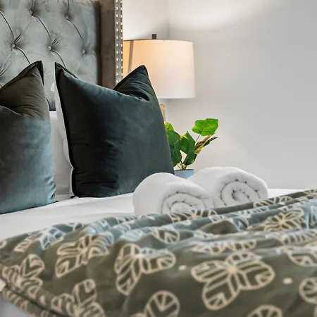 Apartment Luxury Furnished Near Logan Airport *