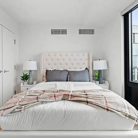 Apartment Furnished Luxury Next To Harvard Stadium