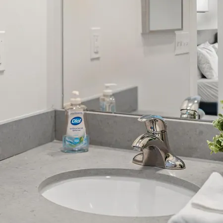 Beautiful 2br In Southend * Boston