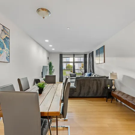 Apartment Beautiful 2br In Southend