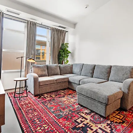 Furnished Loft Style In Southend Apartment