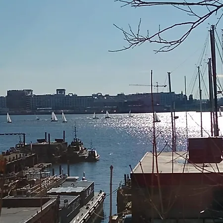 Yatch
