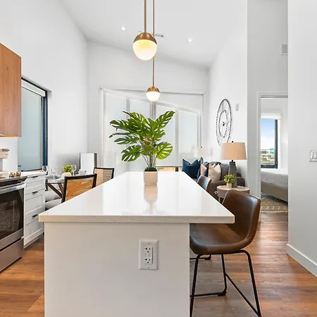 Luxury Furnished Near Logan Airport