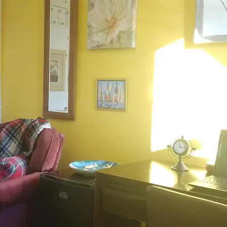 Yatch Homestay Boston