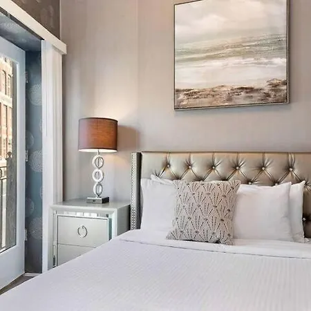 Premier Bay Village Aparthotel Boston