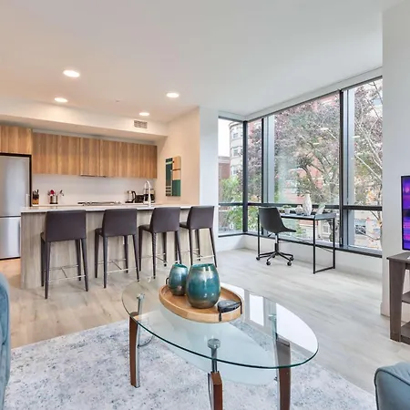 Gorgeous With Kitchen In Fenway