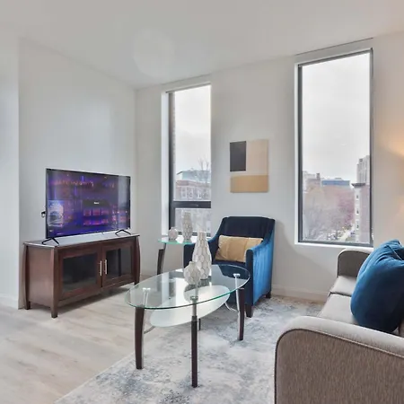 Spacious With Kitchen Apartment *