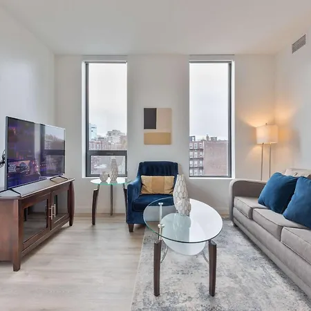 Spacious With Kitchen Apartment *