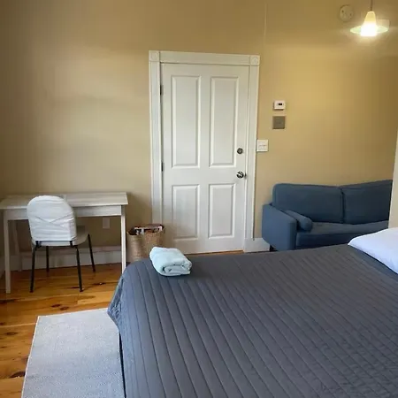 Charming Two-bedroom In Apartment