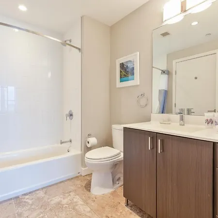Apartment Bright Downtown With Gym *