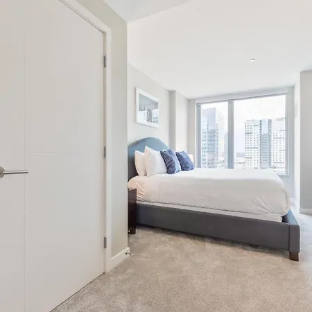 Apartment Bright Downtown With Gym Boston