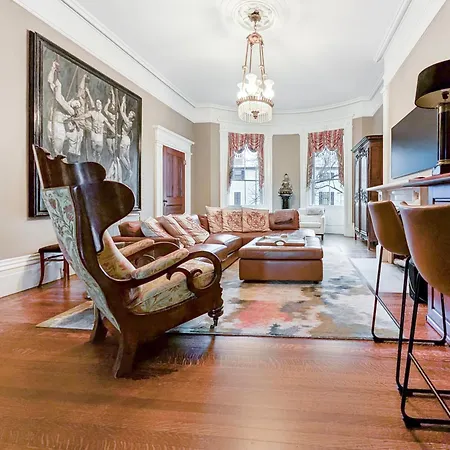 Beacon Hill: The Aldrich House * Boston