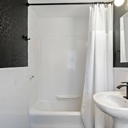 102 Revere Street, Unit 4 Beacon Hill *