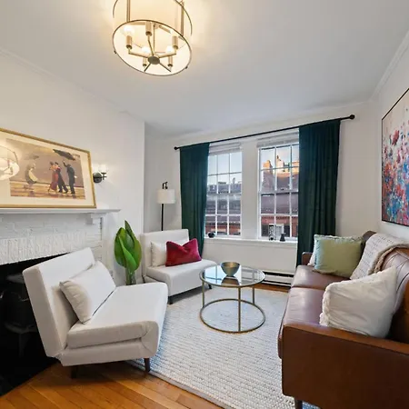 Holiday home 102 Revere Street, Unit 4 Beacon Hill