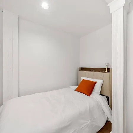 Holiday home 102 Revere Street, Unit 1 Beacon Hill *
