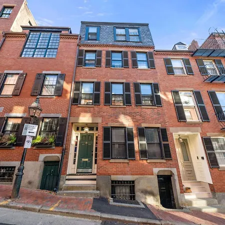 Holiday home 102 Revere Street, Unit 1 Beacon Hill Boston