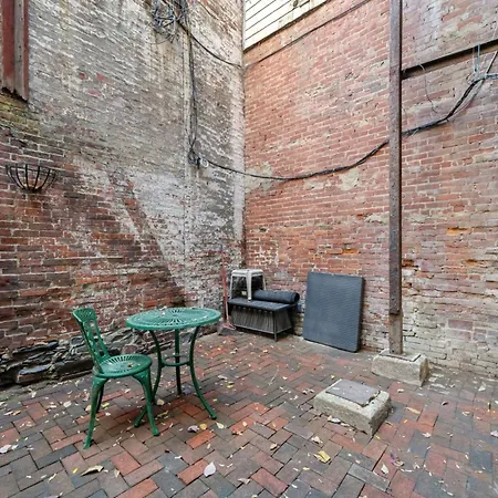 Holiday home 102 Revere Street, Unit 1 Beacon Hill Boston